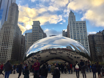 シカゴのランドマーク、クラド・ゲート（別名”the bean”）