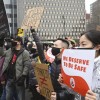 米NYでアジア系差別反対の集会