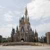 40年前、建設途中の東京ディズニーランドを歩くミッキーマウスがエモい。貴重な姿が「歴史を感じる一枚」と反響【2023年回顧】