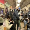 地下鉄内、マスク覆面禁止を検討　顔を隠した抗議行動は「卑怯な責任逃れ」