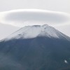 富士山、巨大な笠雲