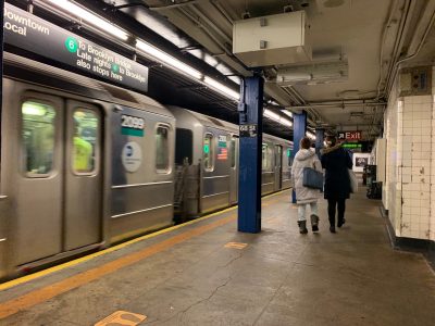 地下鉄駅のベンチ撤去の理由 Mta職員 ホームレス防止 とツイート Dailysun New York