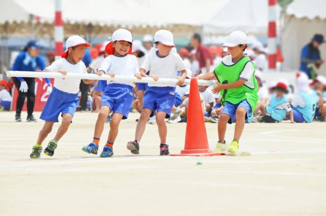 小学校ptaの謎に迫る 懇談会欠席 ママ友不在で委員確定 噂と実態 私の場合 Daily Sun New York