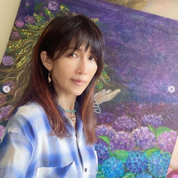 工藤静香、紫陽花を描いた油絵が大不評「不気味で闇を感じる」 | DAILYSUN NEW YORK