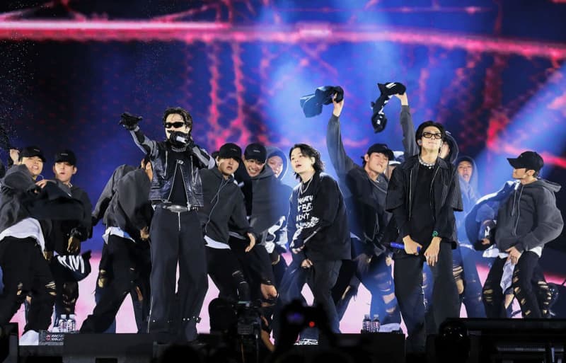 BTS、釜山公演に5万人 | DAILYSUN NEW YORK